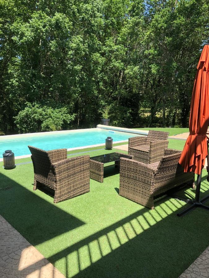 Charmant Petit gite au milieu de la Verdure Coulounieix-Chamiers Extérieur photo